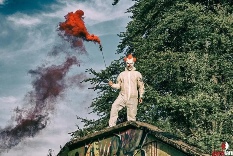 BATTLESMOKE 38 mit Reißzünder 80s, Rot