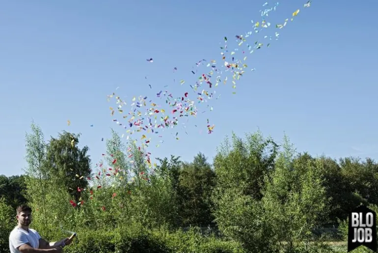 Knallbunt 30cm Papierflitter bunt